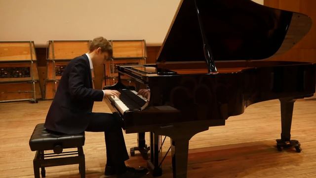 В. А. Моцарт. Соната Фа мажор. К300. исп Тимофей Ермолин. смотреть онлайн