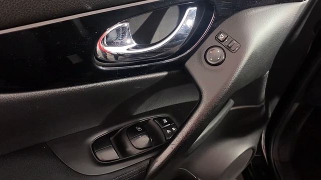 Nissan Qashqai - (004540) смотреть онлайн