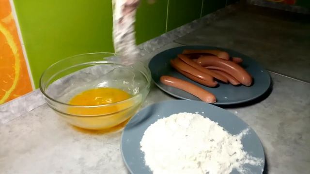 Жареные сосиски в панировке на сковороде/Сосиски в тесте/sausages #сосиски #сосискивтесте смотреть онлайн