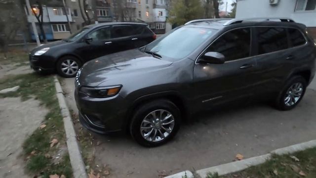 JEEP CHEROKEE 2019 смотреть онлайн