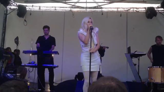 Zola Jesus смотреть онлайн