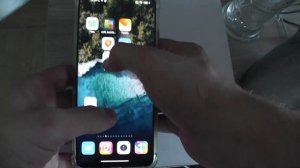 Как правильно и быстро перетаскивать иконки по экранам в Android телефонах ?