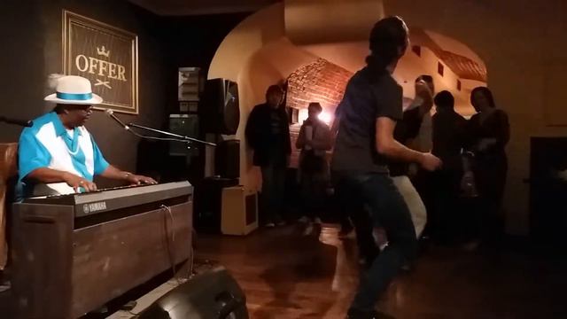 Kenny Wayne & Jose Luis Pardo - Shake, Rattle and Roll смотреть онлайн