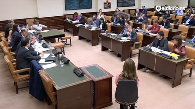 "No soy un gallina como usted": el enfrentamiento completo entre Rufián y Alfonso смотреть онлайн