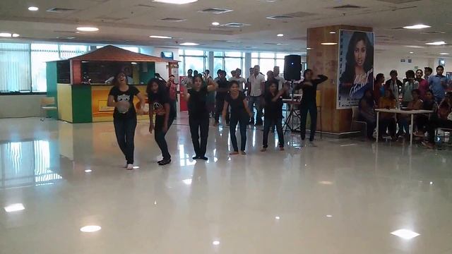 Flash mob at Kalyani Magnum Oracle office смотреть онлайн