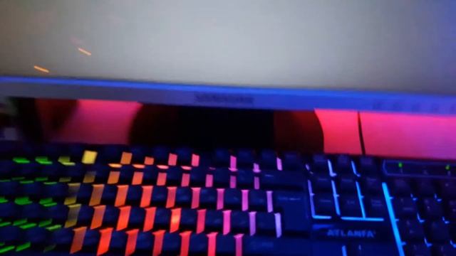 Клавиатура с подсветкой KR-6300 смотреть онлайн