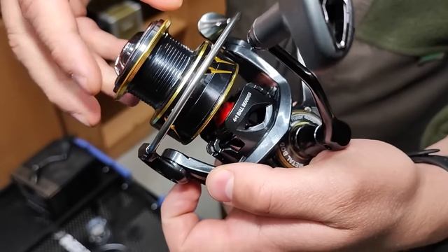 Катушки Nautilus Avior и Arta приехали в магазин; внимательно рассмотрим и сравним; приценимся