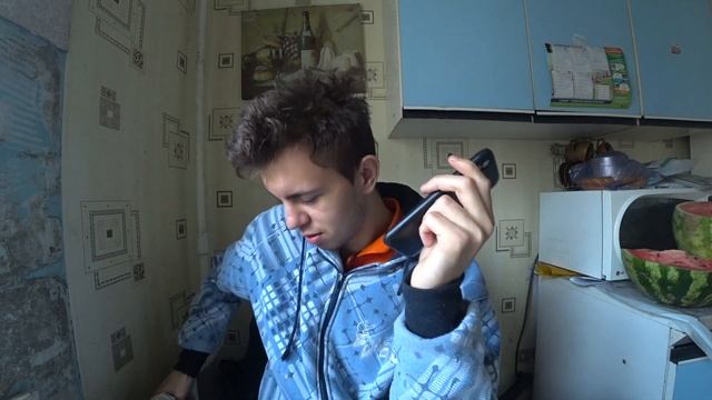 ЗВОНЮ ЛИЗЕ В ЛАГЕРЬ...