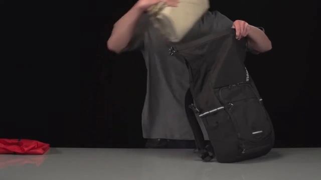 Thule Pack 'n Pedal Commuter Backpack at Readi Set Go смотреть онлайн