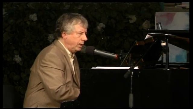 Идут белые снеги (музыка Виктора Плешака, стихи Евгения Евтушенко) - исполняет Виктор Плешак смотреть онлайн