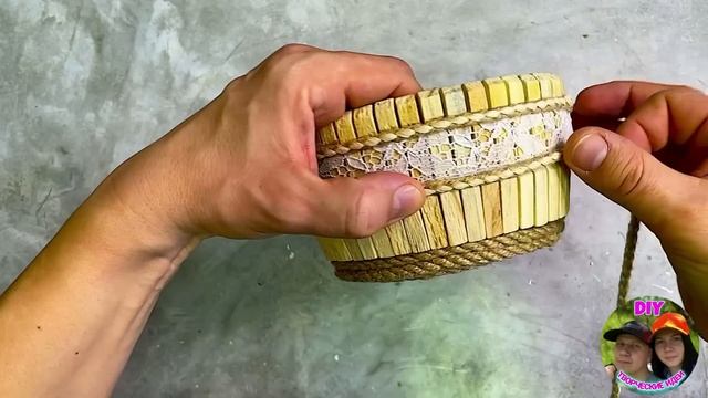 ?НЕВЕРОЯТНАЯ КРАСОТА ИЗ ВЕДЕРКА ОТ ЛАПШИ?КОРЗИНКА С КРЫШКОЙ СВОИМИ РУКАМИ?DIY Creative ideas смотреть онлайн