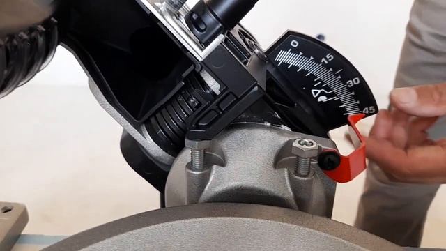 Dewalt DWS 713. Подробный обзор торцовочной пилы Dewalt DWS 713.