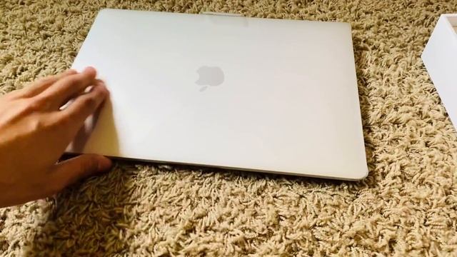 MacBook Air M1 - Silver смотреть онлайн