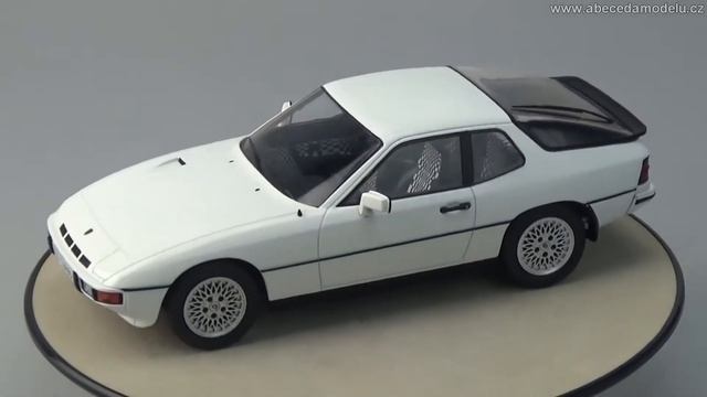 Porsche 924 Turbo 1979 MCG 1:18 смотреть онлайн