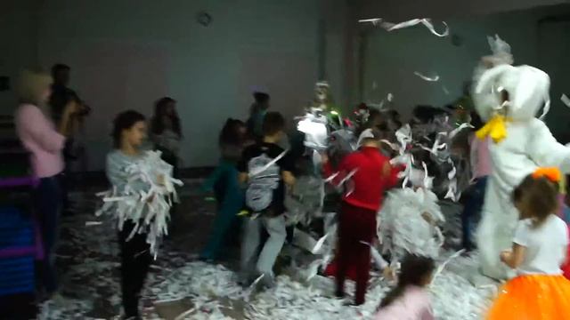 Рождество 2016. Детская бумажная вечеринка смотреть онлайн