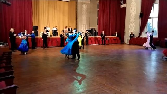 Танго Д класс Юниоры 1+2 Двоеборье смотреть онлайн