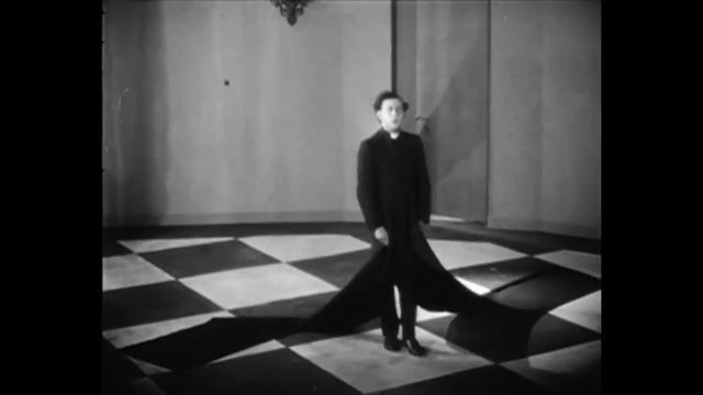 LA COQUILLE ET LE CLERGYMAN / The Seashell and the Clergyman - 1928 Germaine Dulac (HD) смотреть онлайн