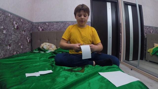 Как сделать летающий вертолётик из бумаги смотреть онлайн