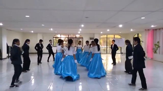 Waltz (Cotillion) смотреть онлайн