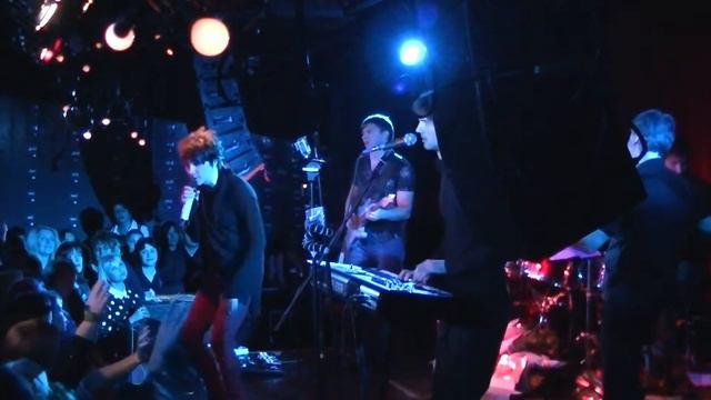 Александр Бон - Дай мне руку (16 тонн, 06.12.15) смотреть онлайн
