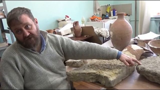 Надгробие простого жителя Азака 14 века с надписью смотреть онлайн
