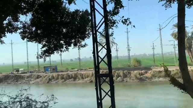 Едем в Луксор! Бедные районы, грязь и нищета Египта! / АРИНА БЕЛАЯ смотреть онлайн