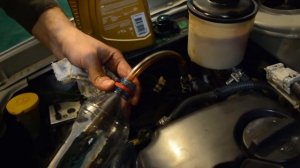 Замена жидкости в ГУР нисан блюберт 2000г.1.8