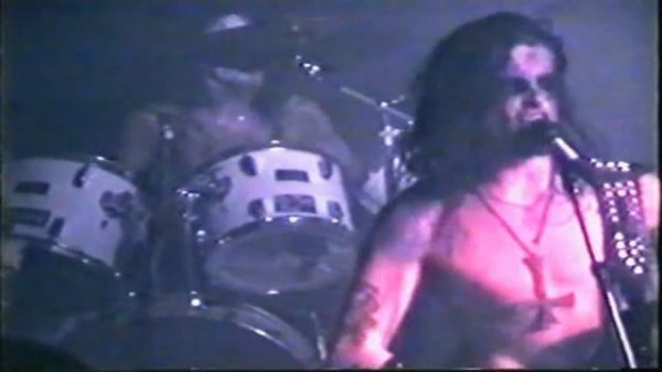 Dimmu Borgir - Devils Path (live in Oslo 1996)