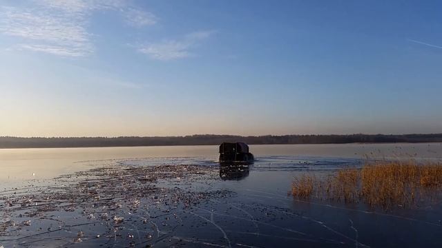 Вездеход Шерп против тонкого льда смотреть онлайн