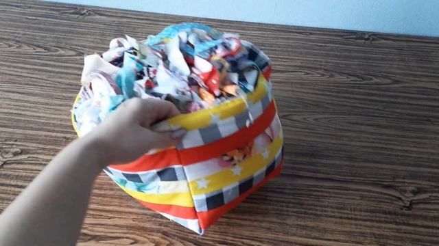 Как хранить швейные нитки, лоскуты. Удобное приспособление для хранения ниток и корзина для лоскуто смотреть онлайн