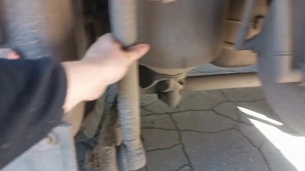 Что делать  если заклинил суппорт?Краткий обзор.Смазал седло на тягаче!