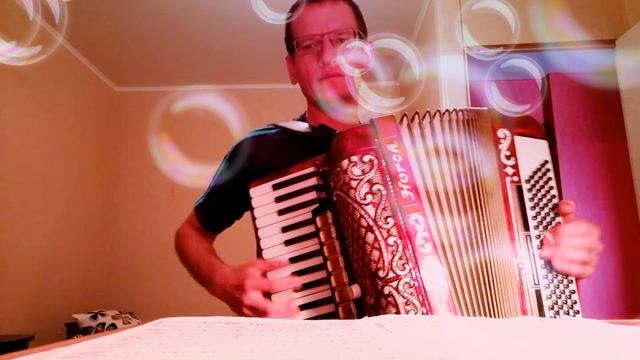 Под небом Парижа/Sous le ciel de Paris (Юбер Жиро/Hubert Giraud, вальс/waltz, аккордеон/accordion) смотреть онлайн