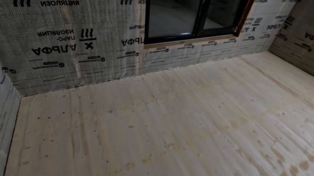 Пол из шпунтованной доски, внешне не отличим от паркета. Шлифовка и обработка маслом доски смотреть онлайн