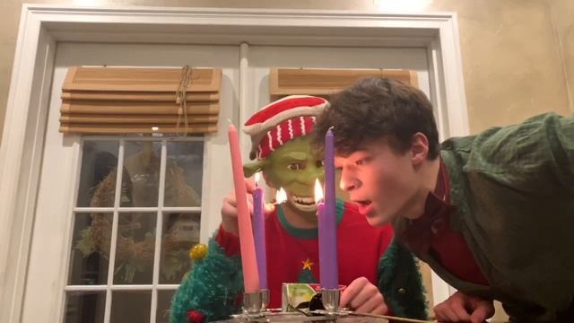 Shrek's Christmas Song смотреть онлайн