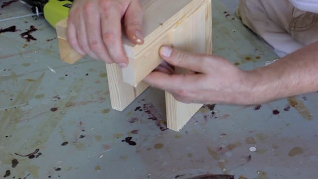 DIY Rabbit Feeder