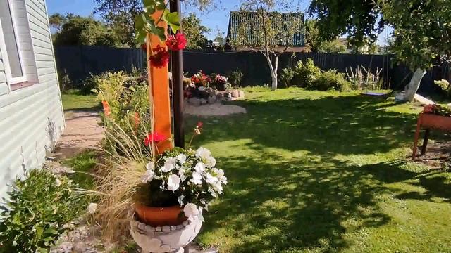 Альпийская горка своими руками . Уложили все камни . Планируем осенью посадить многолетние цветы . смотреть онлайн