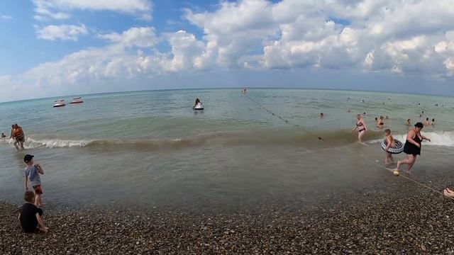 Пляж "Морская звезда " в августе. 2021.?ЛАЗАРЕВСКОЕ СЕГОДНЯ?СОЧИ. смотреть онлайн