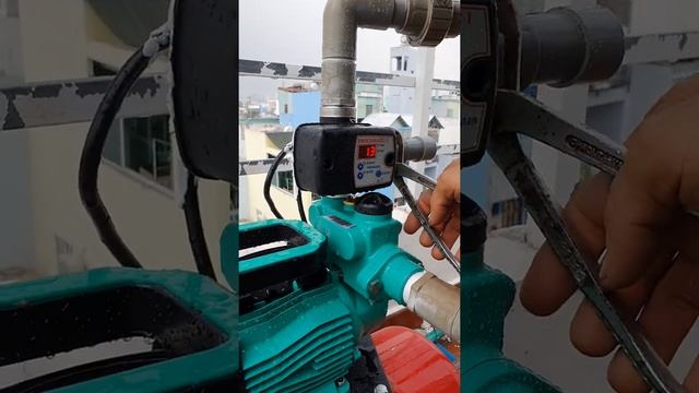 Bơm tăng áp cho nhà 3 tấm dùng nước nóng + lạnh - năng lượng mặt trời смотреть онлайн