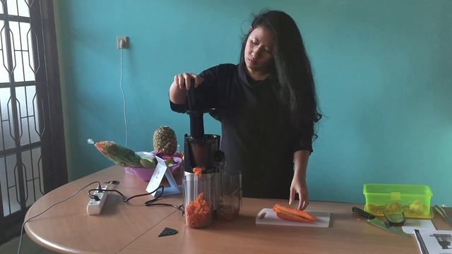 Unboxing Slow Juicer Russell Hobbs ( Review Masticating Juicer ) смотреть онлайн