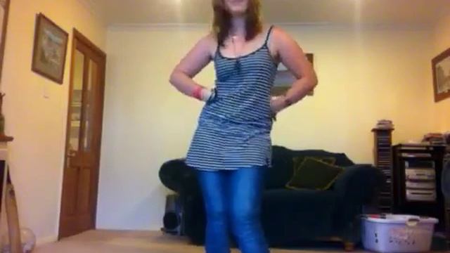 Moves like Jagger by Laura and Dani смотреть онлайн