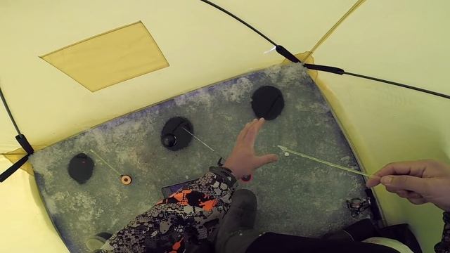 ЛОВЛЯ ЛЕЩА НА ИГРУ!!! ПЕРВЫЙ ЛЕД 2020 - 2021!!! ЗИМНЯЯ РЫБАЛКА смотреть онлайн