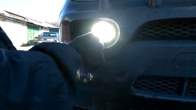 Как установить противотуманку BMW X5 E53 montaz lampy przeciwngelnej! смотреть онлайн