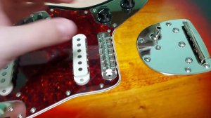 Под Чаем: Squier Classic Vibe 70s Jaguar