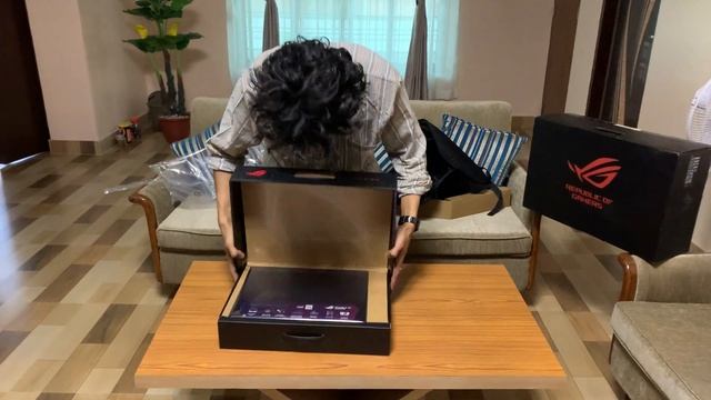 Asus ROG Strix G15 G512LU i7 10th Gen GTX 1660Ti Gaming Laptop Unboxing смотреть онлайн