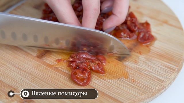МИНИ РУЛЕТИКИ для большой компании / слоеные улитки с беконом смотреть онлайн