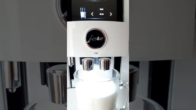 Jura Z10 Diamond White Latte macchiato смотреть онлайн
