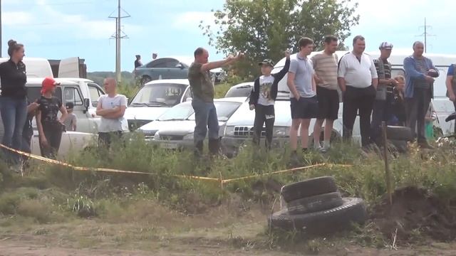 Наши все еще своих детей в КОЛЯСКАХ катают. Мотокросс 2017 смотреть онлайн