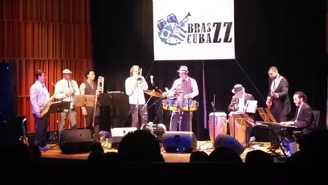 BrasCubaZZ & Chis Washburn (Savassi Jazz Festival 2014 - Bel Horizonte 20/8/2014) смотреть онлайн