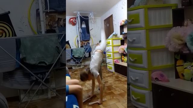 самодельная лента и булавы смотреть онлайн