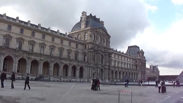 Лувр